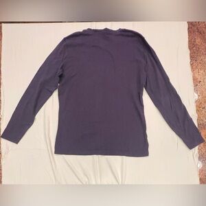 Robert Barakett XL long sleeve V neck knit shirt in Plum